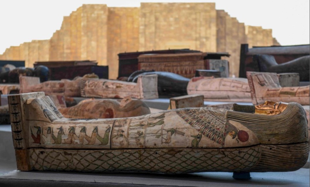 jeden z perfektně zachovalých dřevěných sarkofágů - foto AFP
